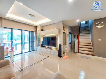 *****บ้านเดี่ยวมือสองย่านนนทบุรี ม.ลัดดาวิลล์4 บ้านกล้วย-ไทรน้อย บ้านสวยหลังใหญ่ เนื้อที่มากสุดถึง 53.4 ตร.ว. ฟังก์ชันครบ 4 ห้องนอน 3 ห้องน้ำ 2 ที่จอดรถ บนทำเลศักยภาพ ใกล้จุดขึ้นทางด่วน "กาญจนาภิเษก" เพียง 15 นาทีก็ถึงรถไฟฟ้าสายสีม่วง "สถานีคลองบางไผ่" ในราคาสุดคุ้ม!